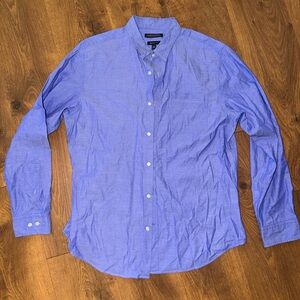 Banana Republic Light Blue Casual Button-Down Shirt